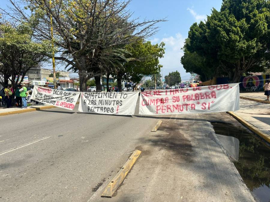 Detienen a dos acosadores en Oaxaca: uno en supermercado y otro grabando a alumnas en preparatoria