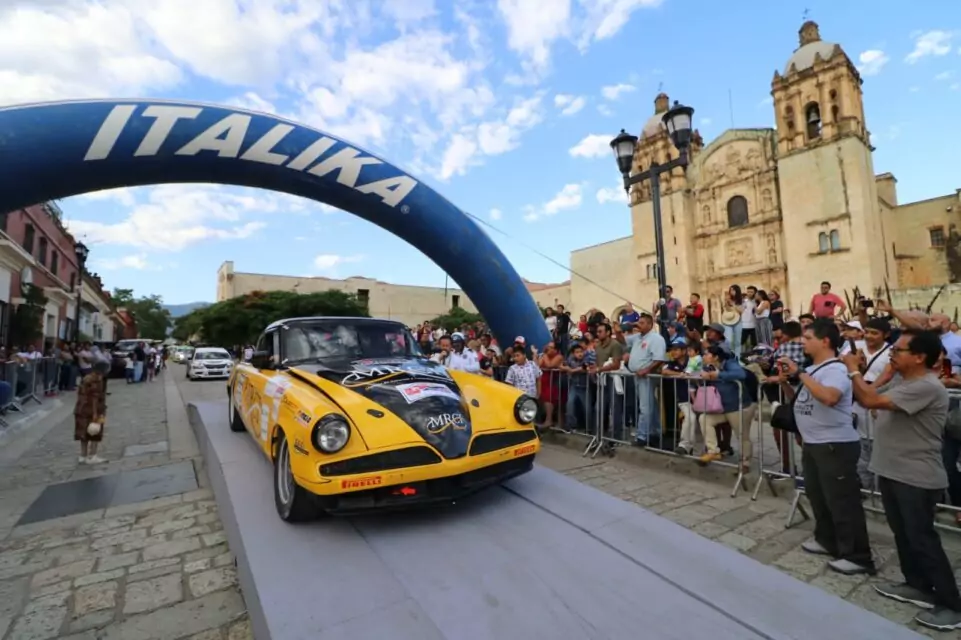 Oaxaca fuera de La Carrera Panamericana 2026: mucho discurso, pocas carreteras