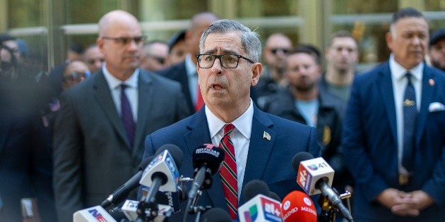 «El Mayo» se queda de por vida en EU: cadena perpetua y decomiso récord de 15 mil millones de dólares «El Mayo» se queda de por vida en EU: cadena perpetua y decomiso récord de 15 mil millones de dólares