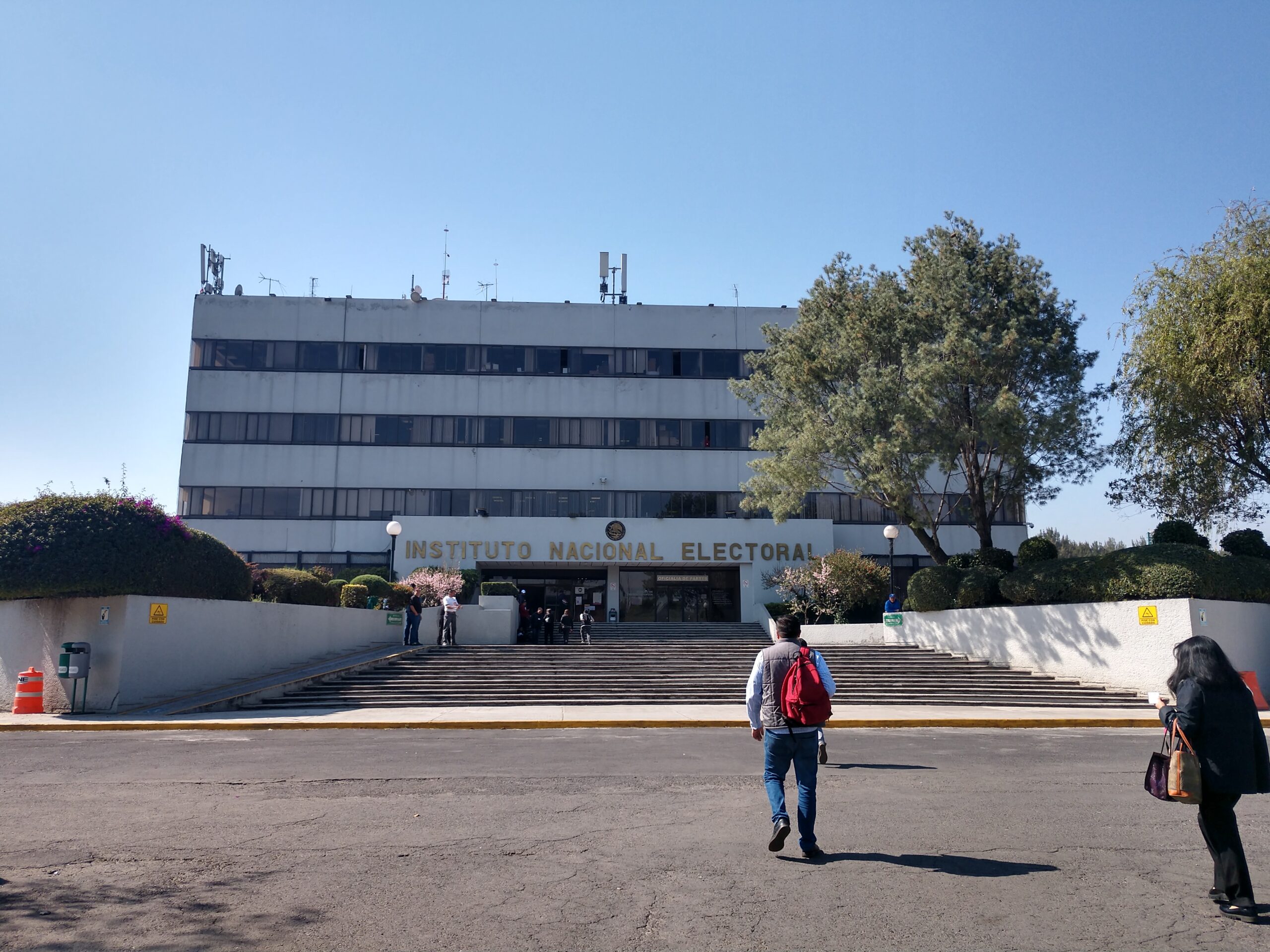Sheinbaum tacha de «exagerado» el presupuesto de 47 mil millones que pide el INE para las elecciones de 2027